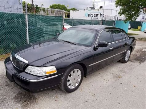 Lincoln Town Car Executive L 2004 